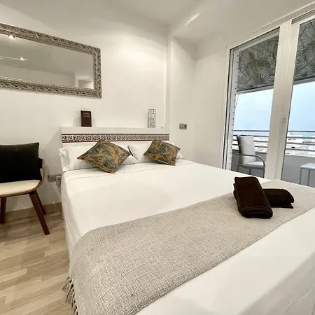 Apartment Centre Sea View *